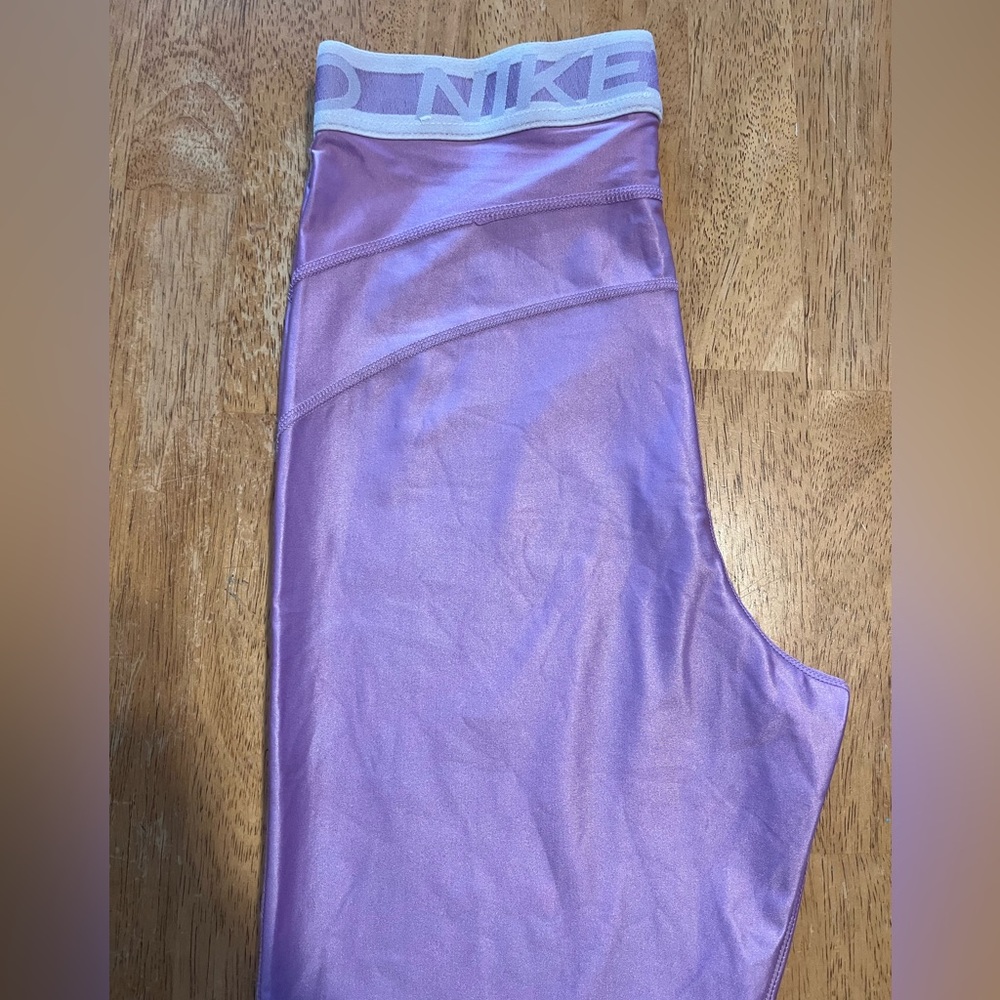 $55 Women’s NIKE PRO High Rise Training Compression Leggings, Size Medium - Picture 6 of 6